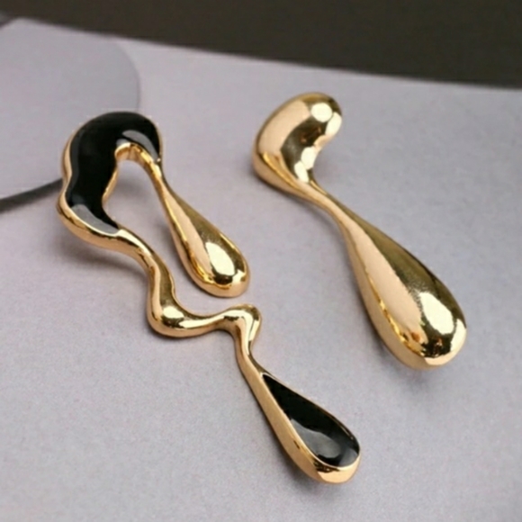 ifashionbox Jewelry - Geometric Black and Gold Dripping Liquid Earrings